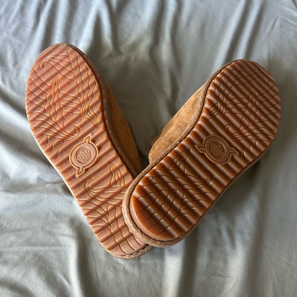 Born Tan Suede Sandals - Picture 3 of 3